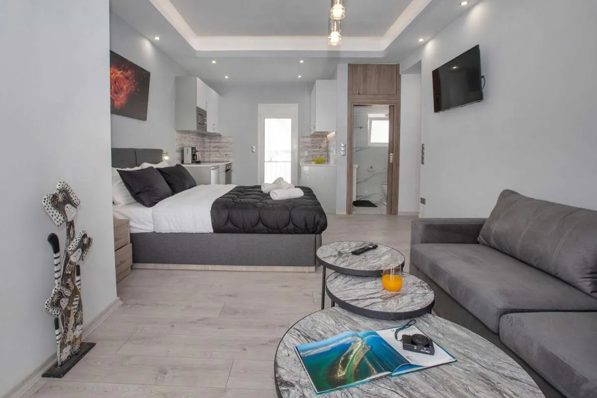 Image 4 of Studio penthouse near Acropolis Museum by GHH