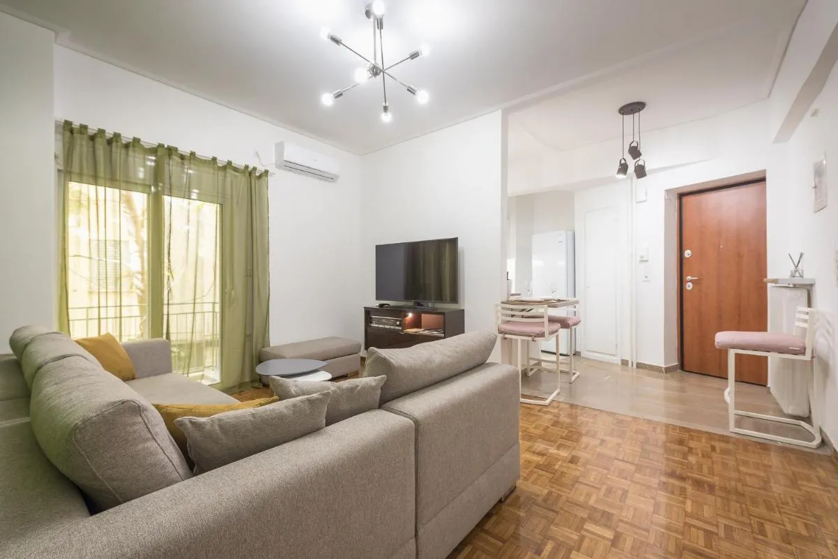 Image 3 of Stylish Luxury Apartment at Ampelokipi metro station