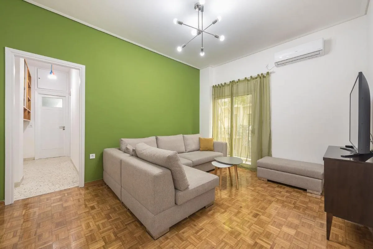 Image 2 of Stylish Luxury Apartment at Ampelokipi metro station