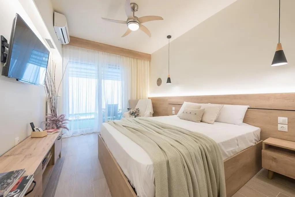 Image of Stylish Suite in the Heart of Athens