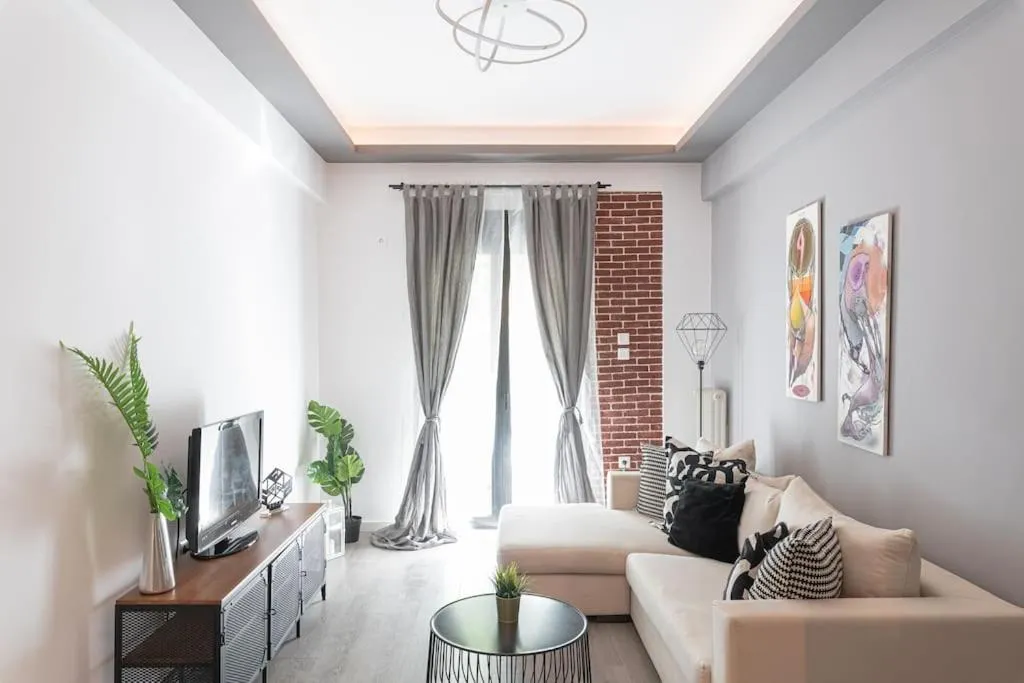 Image 4 of Stylish Urban Hideaway Near Athens Center & Metro