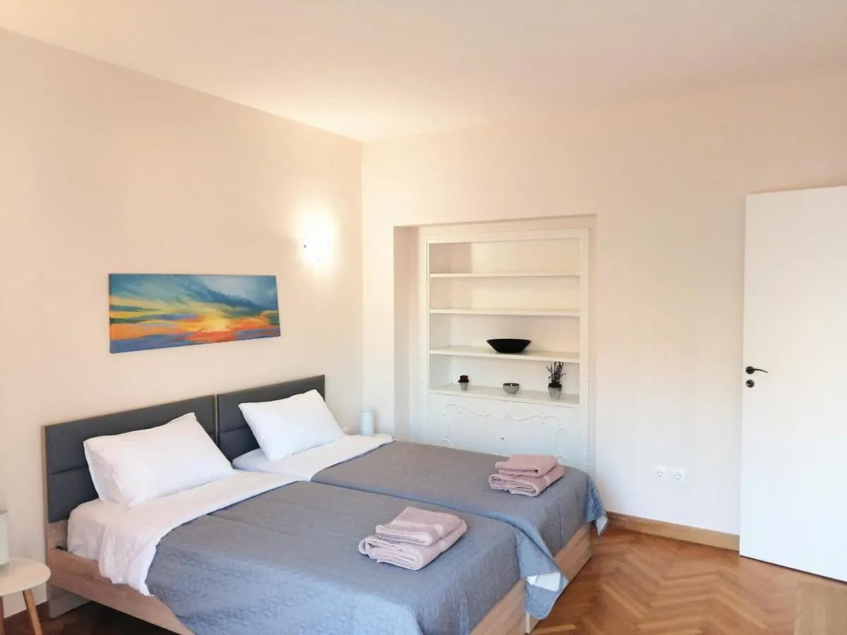 Image 1 of Stylish central penthouse apartment