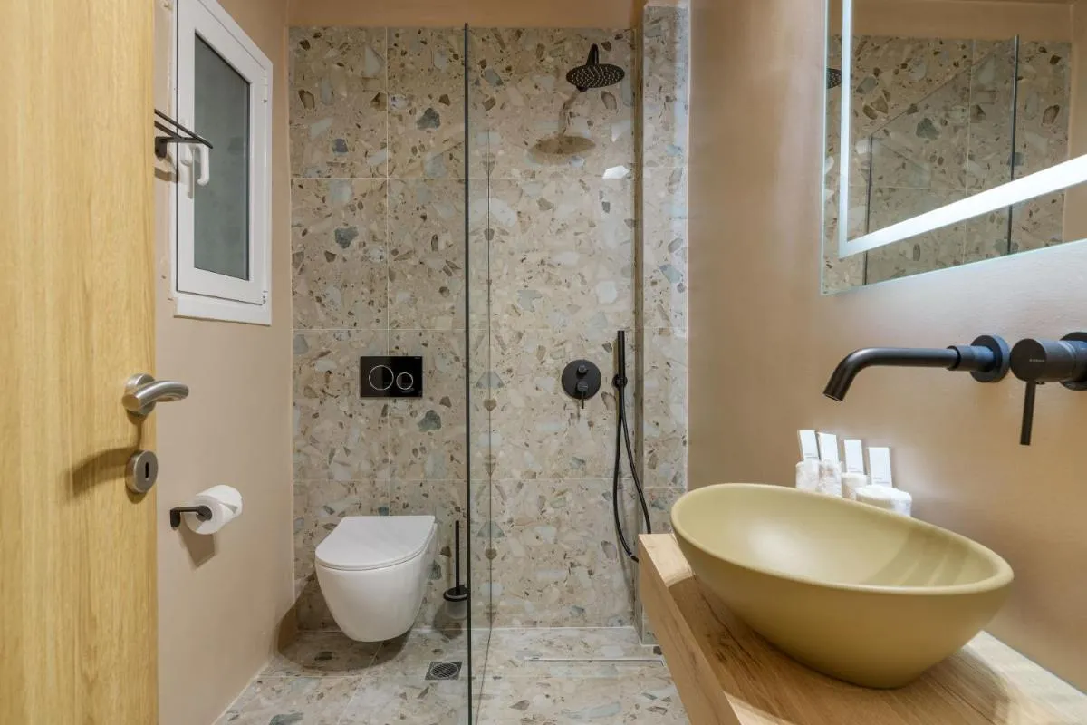 Image 2 of Stylish flat overlooking the temple of Zeus
