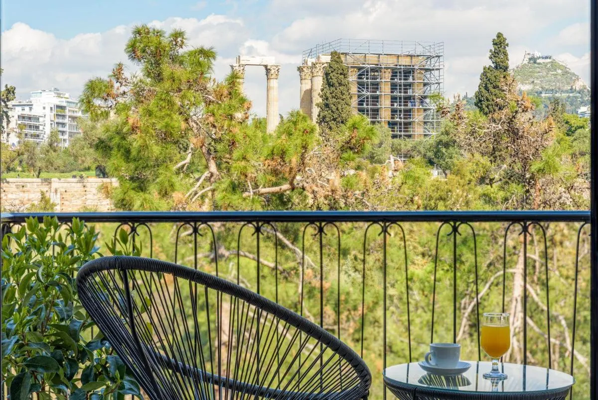 Image 6 of Stylish flat overlooking the temple of Zeus
