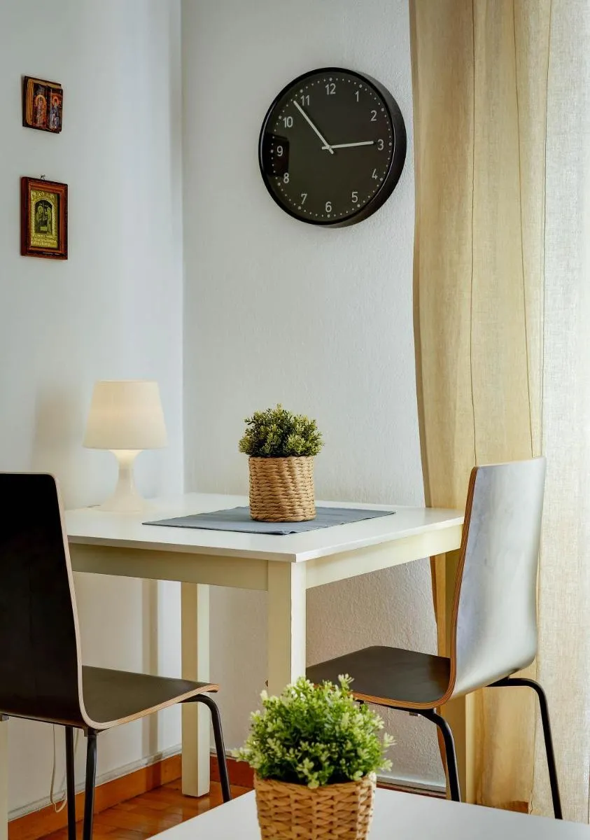 Image 3 of Sunny all day apartment near Athens city center