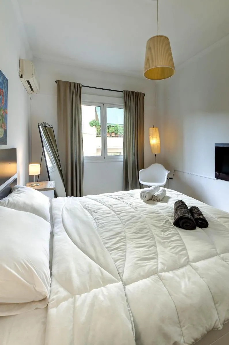 Image 6 of Sunny all day apartment near Athens city center
