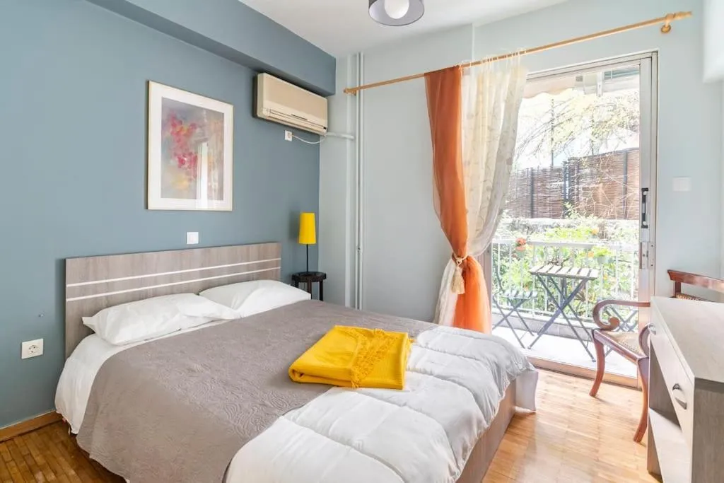 Image 1 of Sunny apartment right under Parthenon