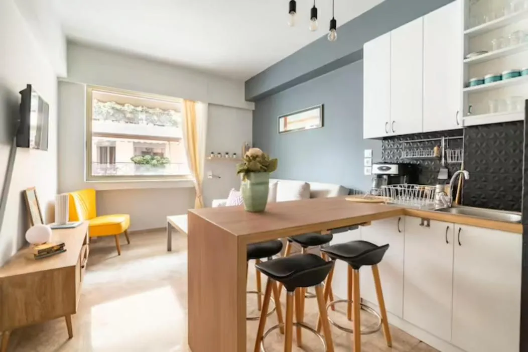 Image of Sunny apartment right under Parthenon