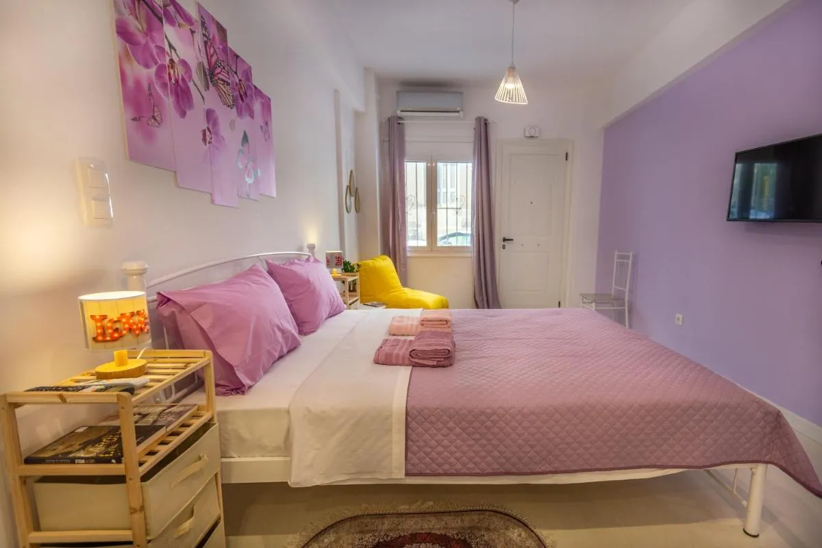 Image 5 of Sweet Pagrati Suite!