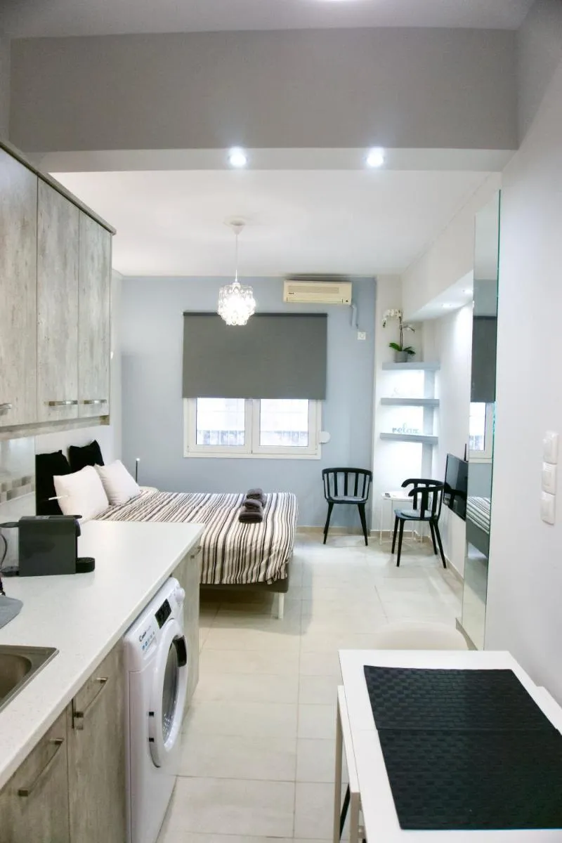 Image 2 of Syntagma-Monastiraki, Cute & Convenient Studio in Athens