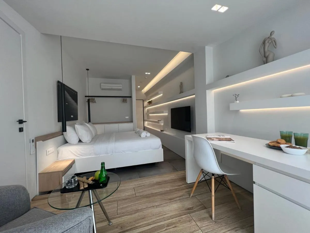 Image 5 of The Dazzling Glimpse Acropolis Suites