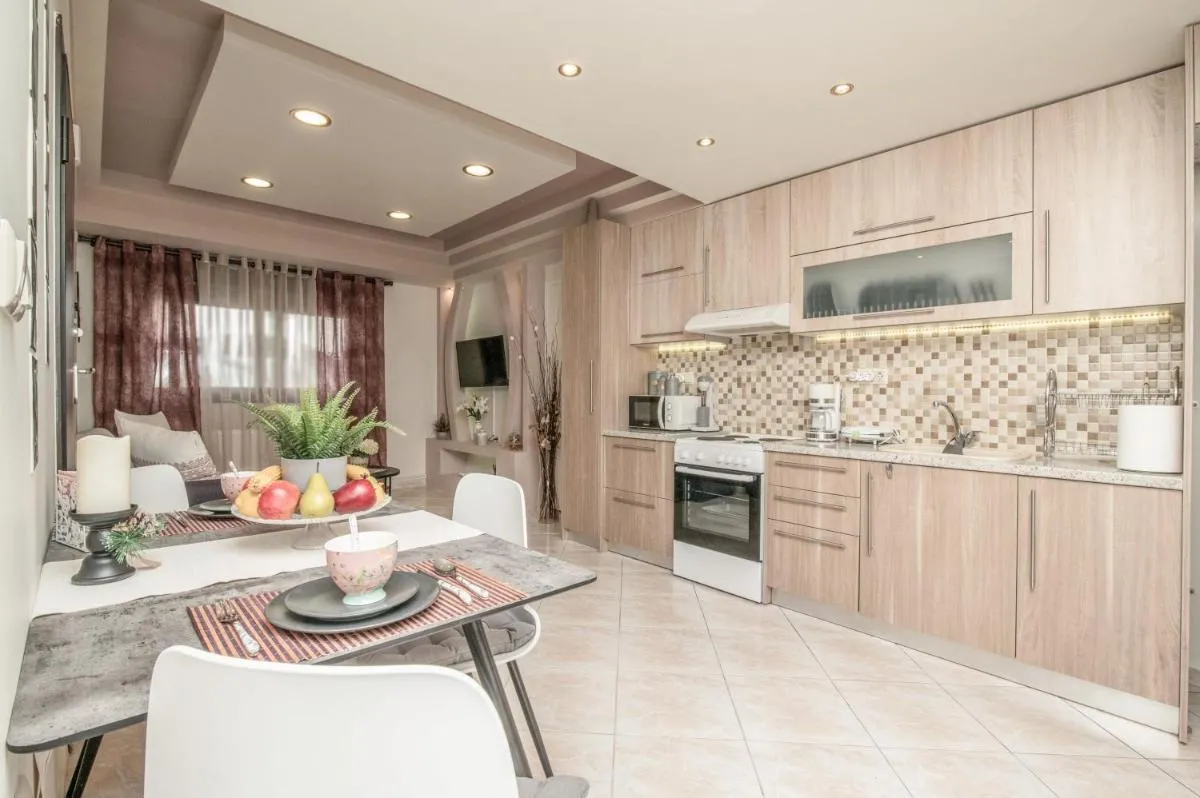 Image 3 of ‘The Ivory’ House Project In Athens