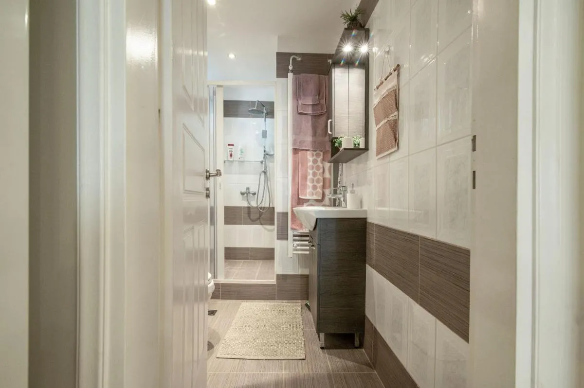 Image 2 of ‘The Ivory’ House Project In Athens