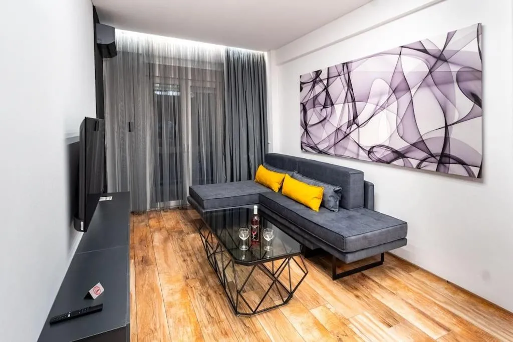 Image 4 of The Modern Flat 25