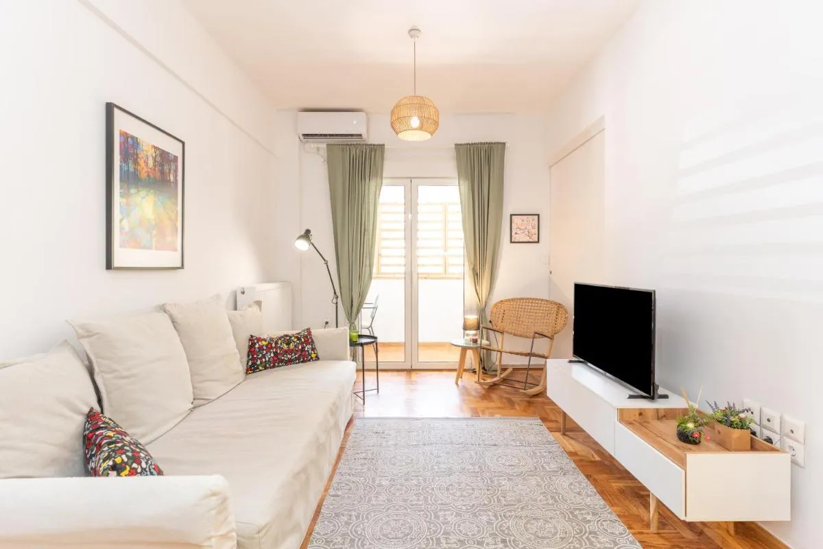 Image 4 of Trendy 2 bedroom Apartment 5min to metro