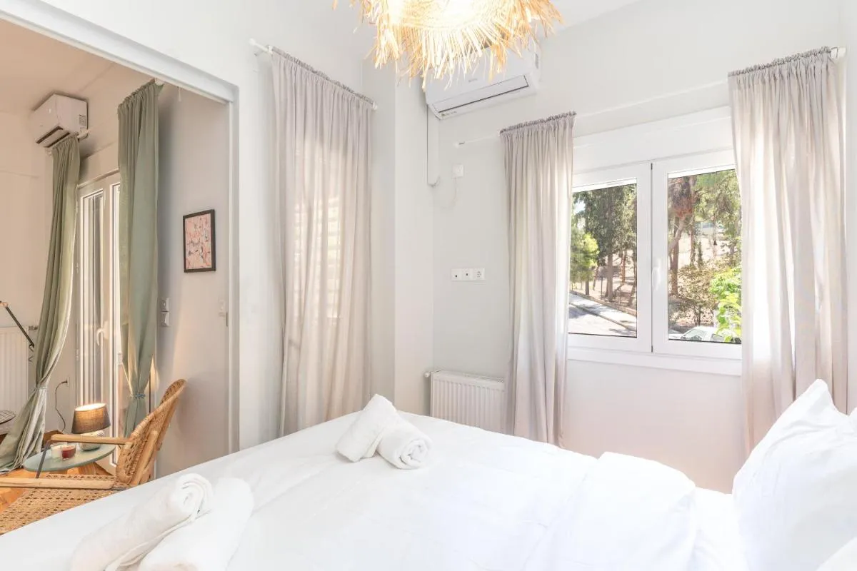 Image 1 of Trendy 2 bedroom Apartment 5min to metro