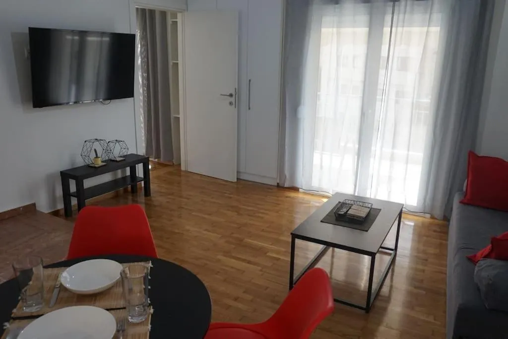 Image 4 of Urban Apartment Psiri
