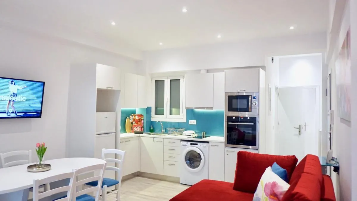Image 3 of Vibrant & Cozy Apt in Athens