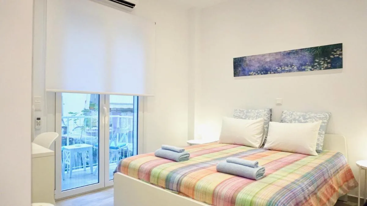 Image 5 of Vibrant & Cozy Apt in Athens