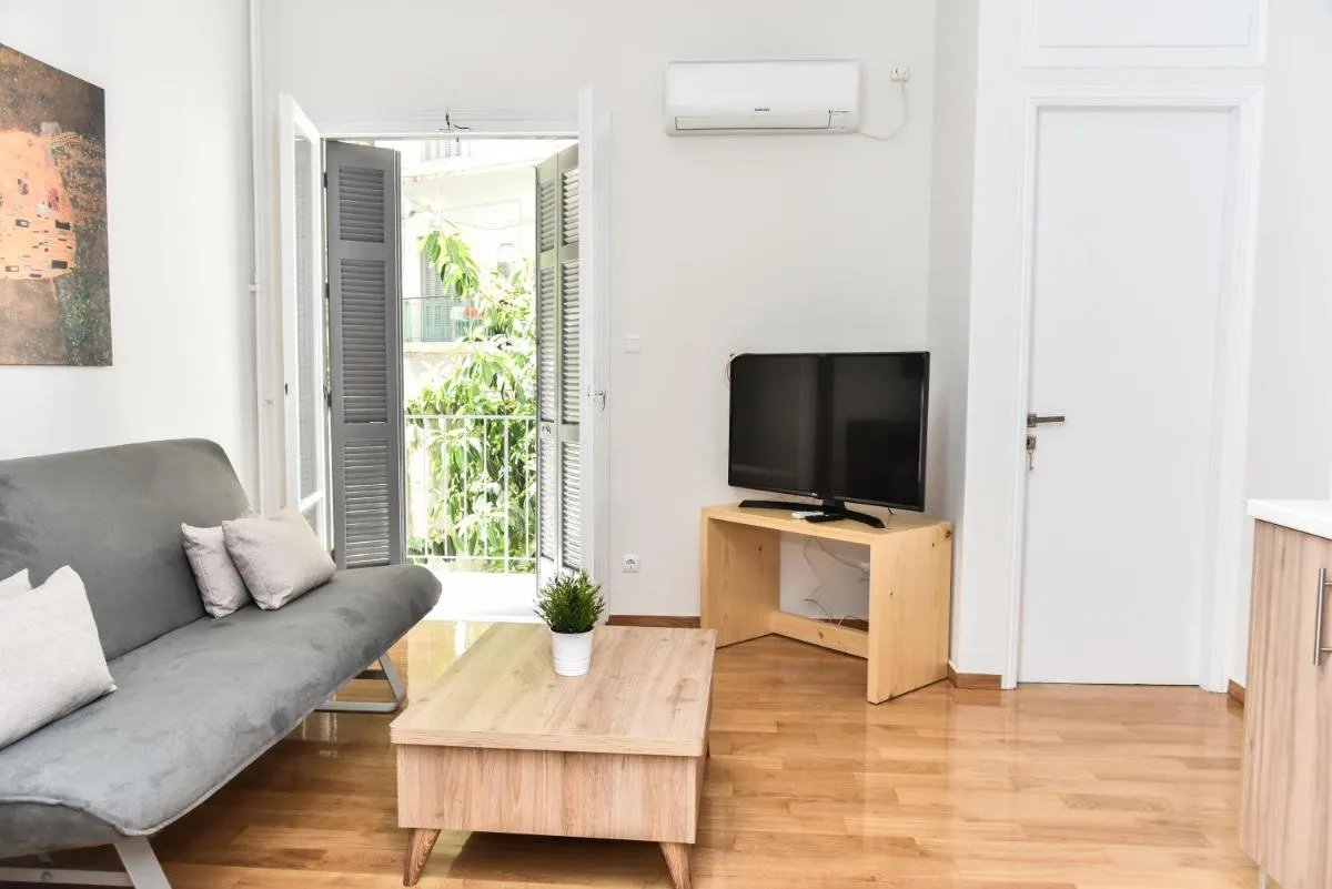 Image 4 of Warm Apartment at Exarchia 1 bed 2 pers