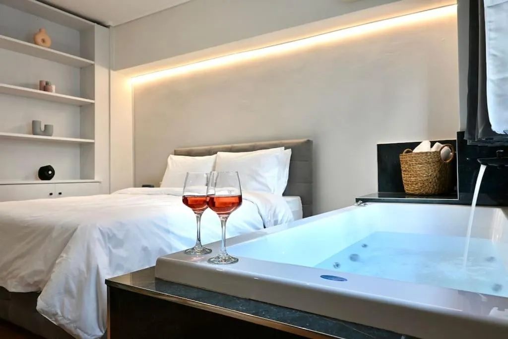 Image of Zoe’s Suite Athen’s Center
