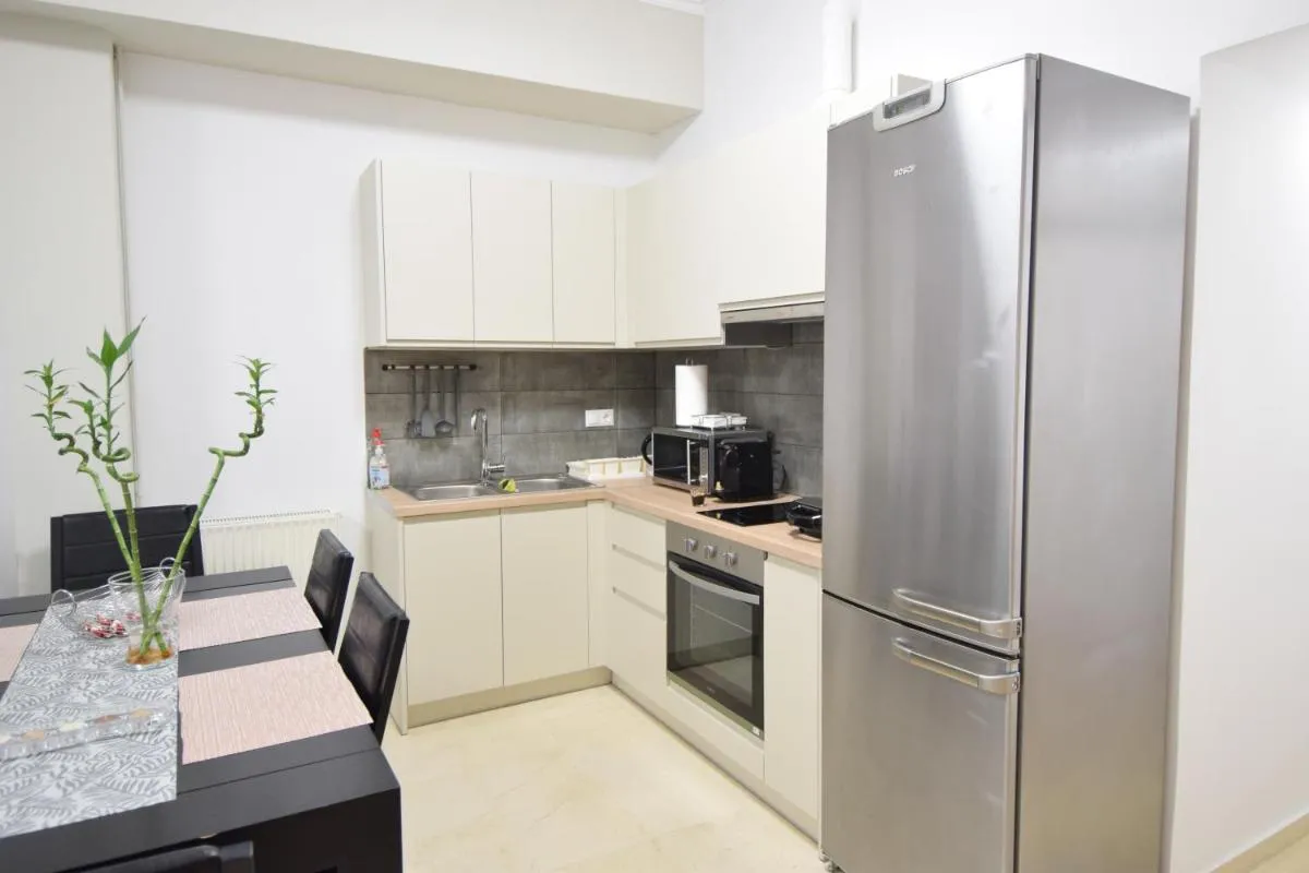 Image 3 of acropolis super cosy apartment