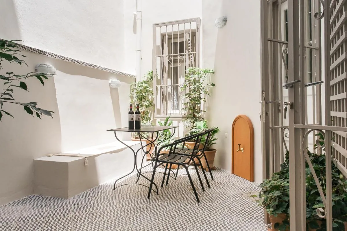 Image 3 of 1930’s Athenian House by YHA