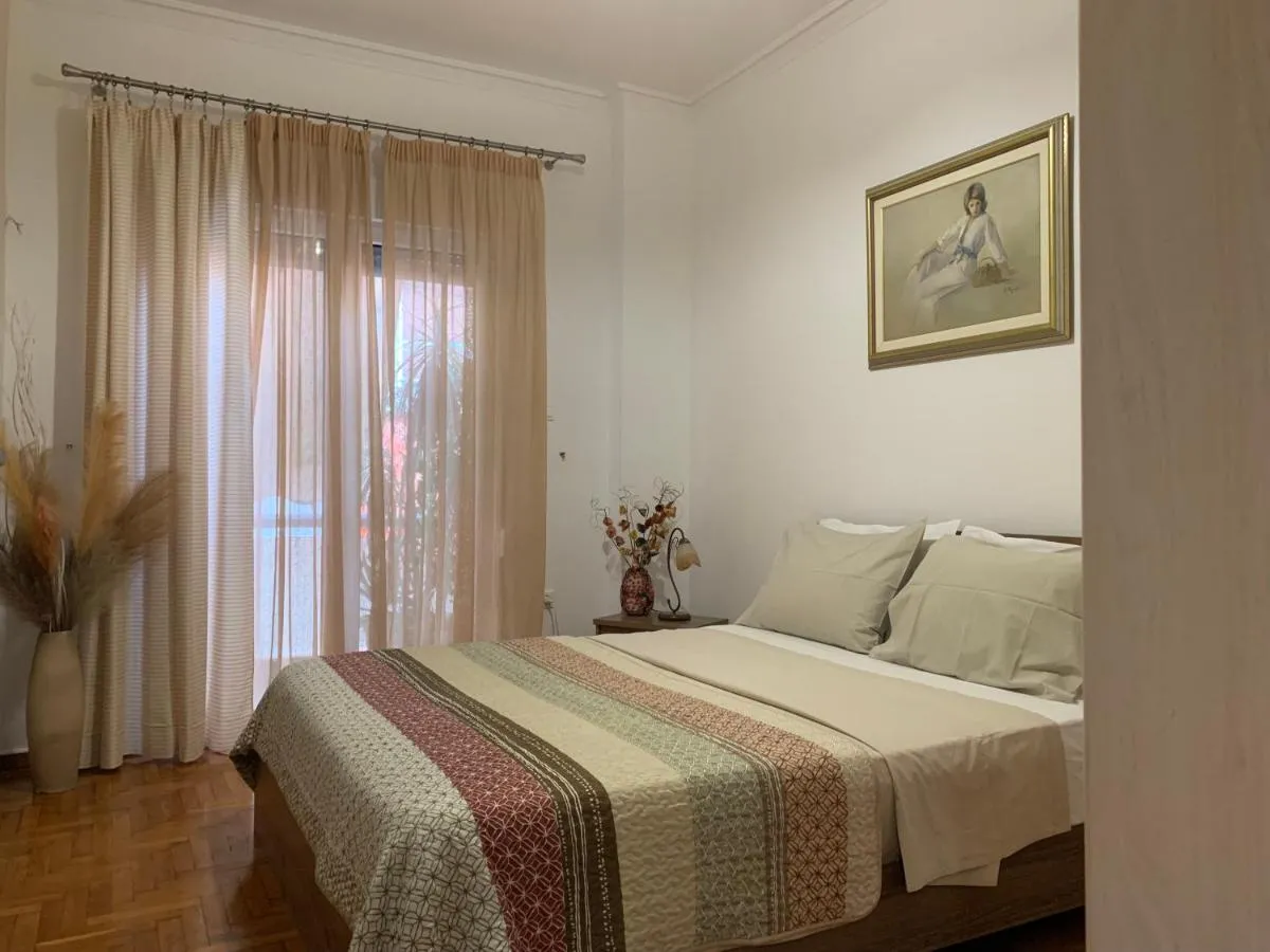 Image 1 of 2 Bedrooms Apartment Center of Athens 4 min Subway