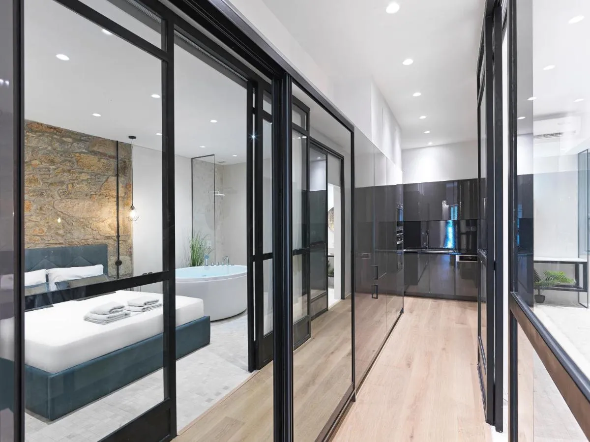 Image 5 of 5 star lux suite in Kolonaki.