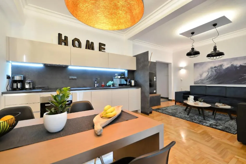 Image of Acropolis Executive Suite