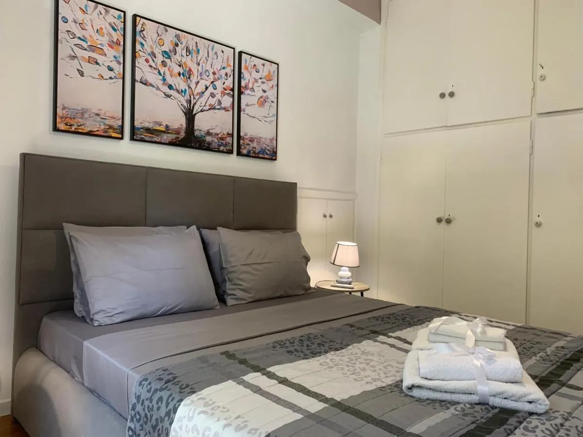 Image 2 of Acropolis Hill Apartment