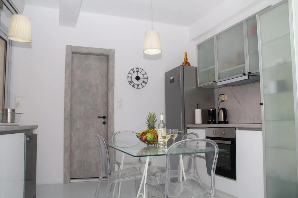 Image 3 of Acropolis Hip Loft