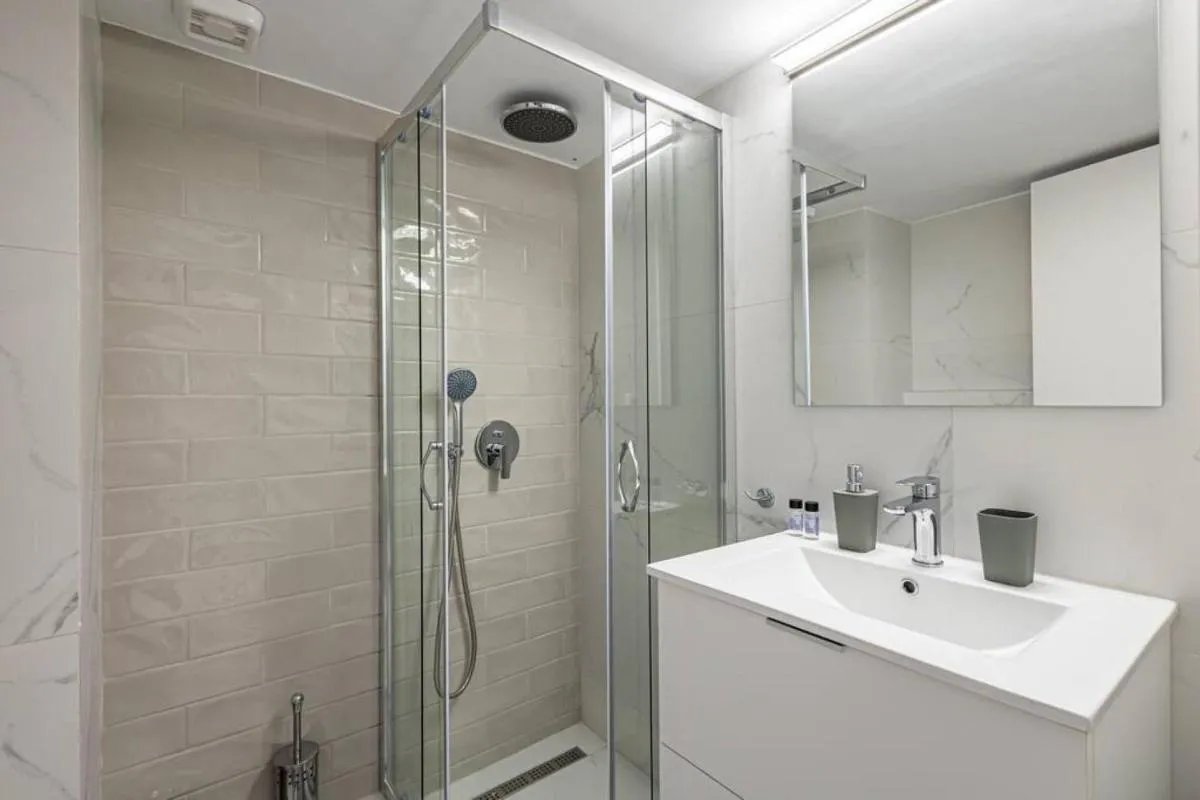 Image 4 of Acropolis Luxury Apartment