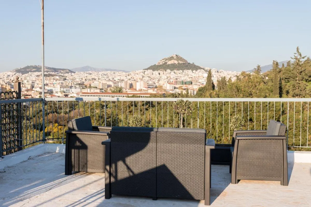 Image 3 of Acropolis Luxury Iris