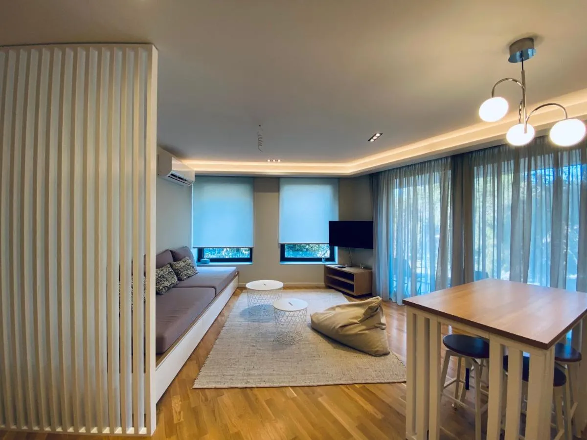 Image 2 of Acropolis Residence #Rooftop#360-Degree City Views #Unoblu