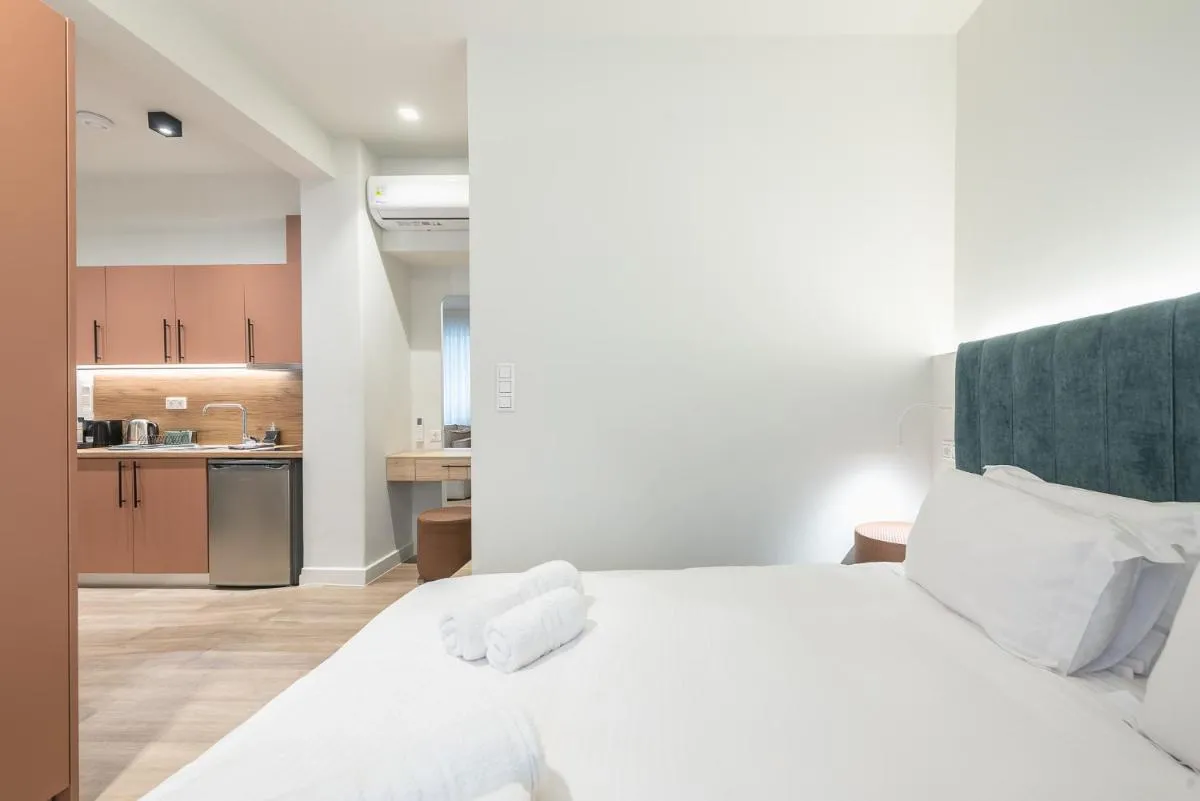 Image 2 of Aeiphoria Suites & Rooms – Athens