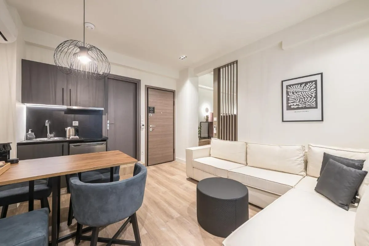 Image 4 of Aeiphoria Suites & Rooms – Athens