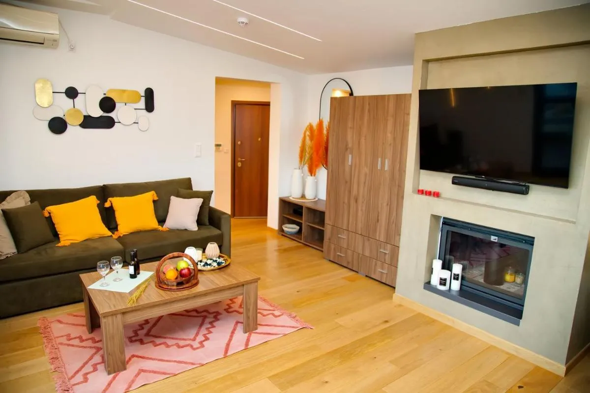 Image 5 of Alex Suite with private jacuzzi