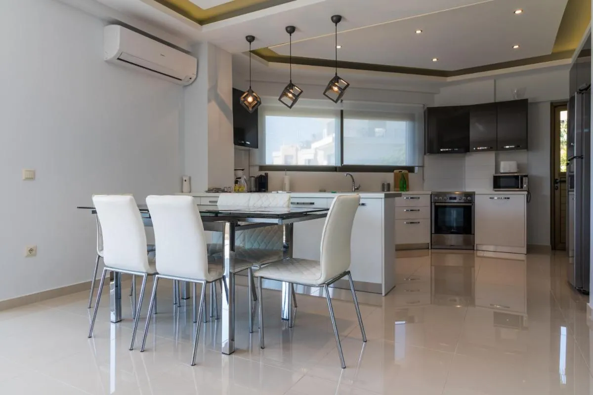 Image 1 of Amazing Holiday Apt with Ocean Views