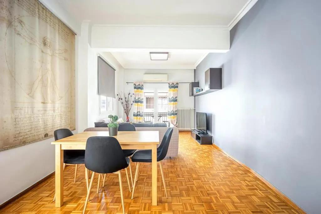 Image of Apartment in the Middle of Everything