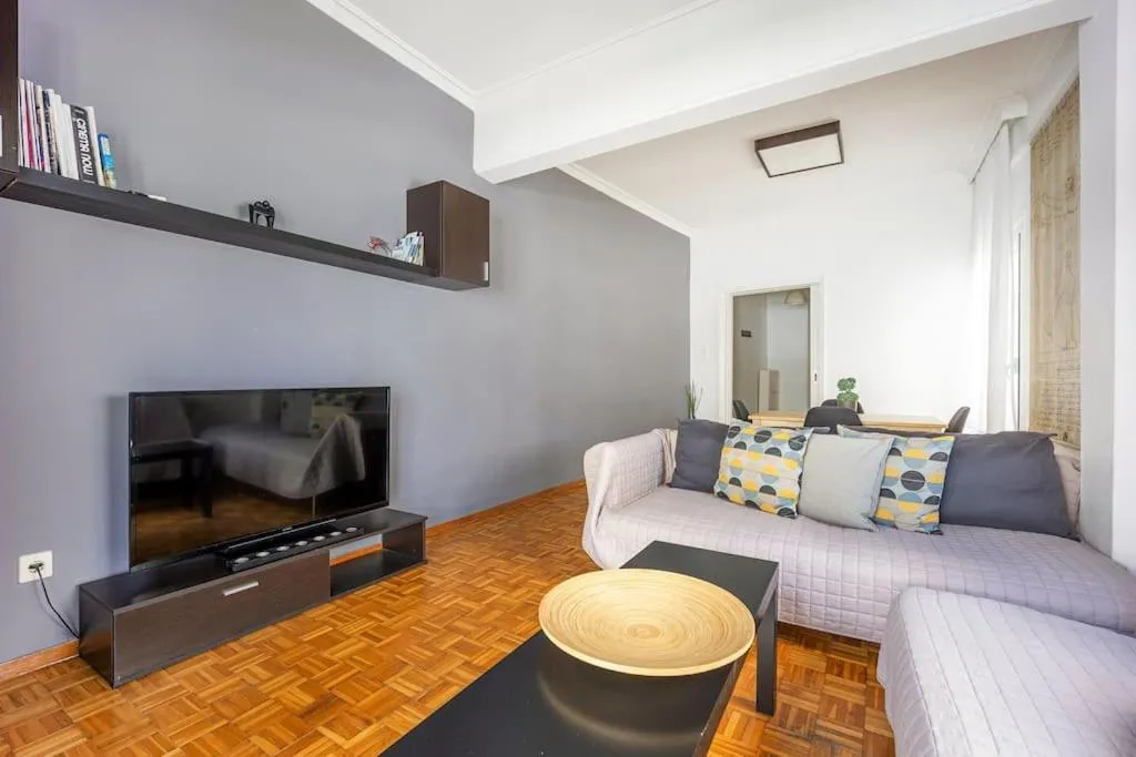 Image 4 of Apartment in the Middle of Everything