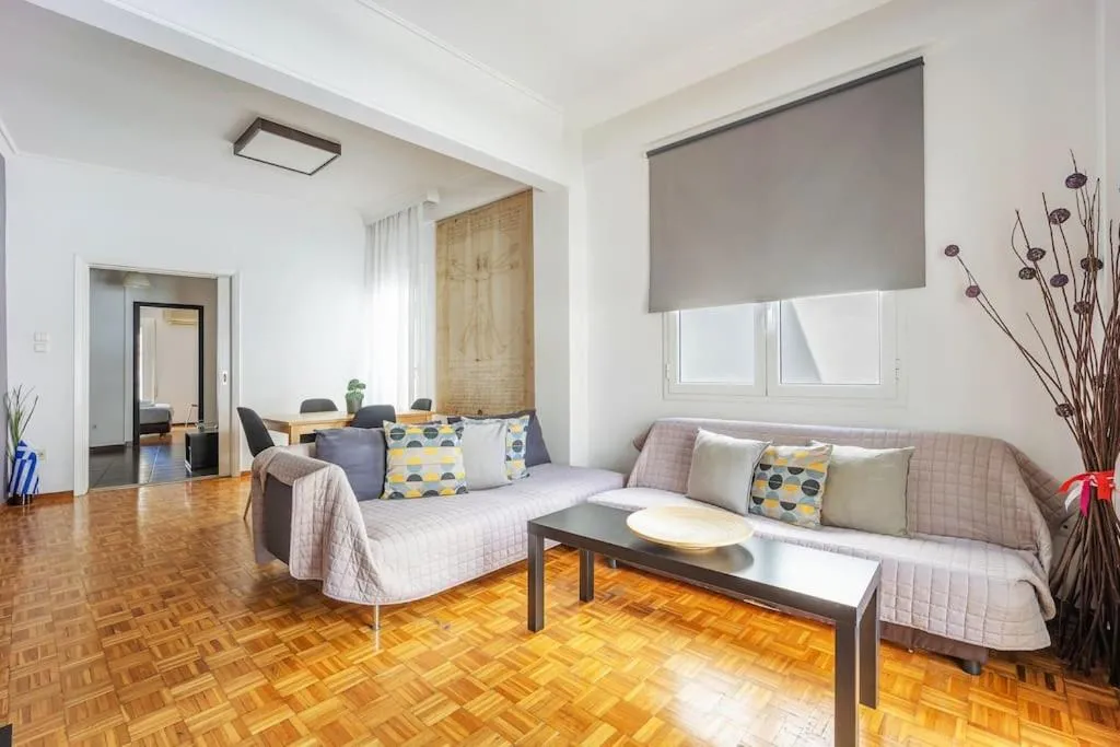 Image 1 of Apartment in the Middle of Everything