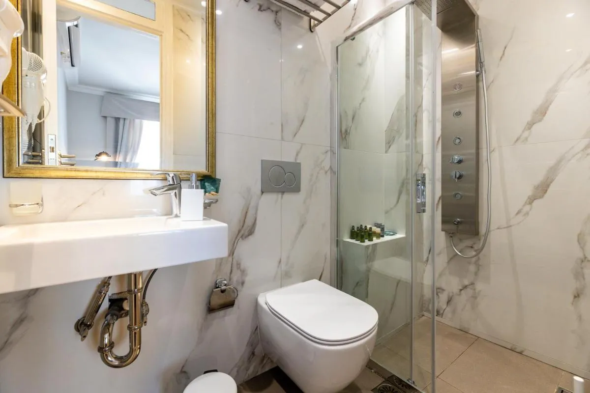 Image 2 of Asty Luxury Apartments