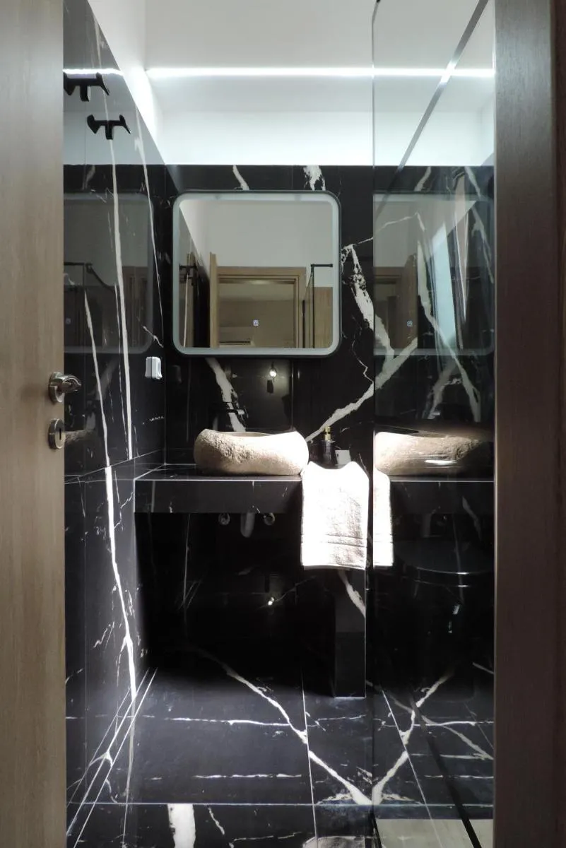 Image 6 of Αthens Black & White Escape