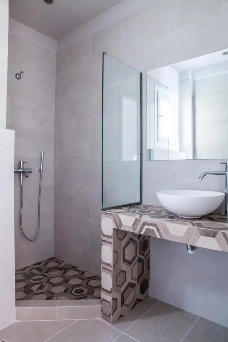Image 5 of Athens Luxury