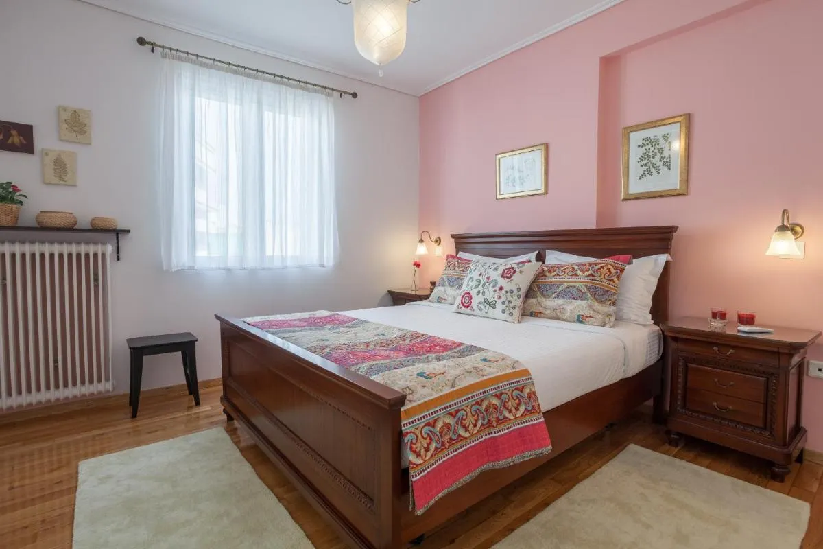 Image 2 of Athens charming flat 10 min away from Acropolis by metro
