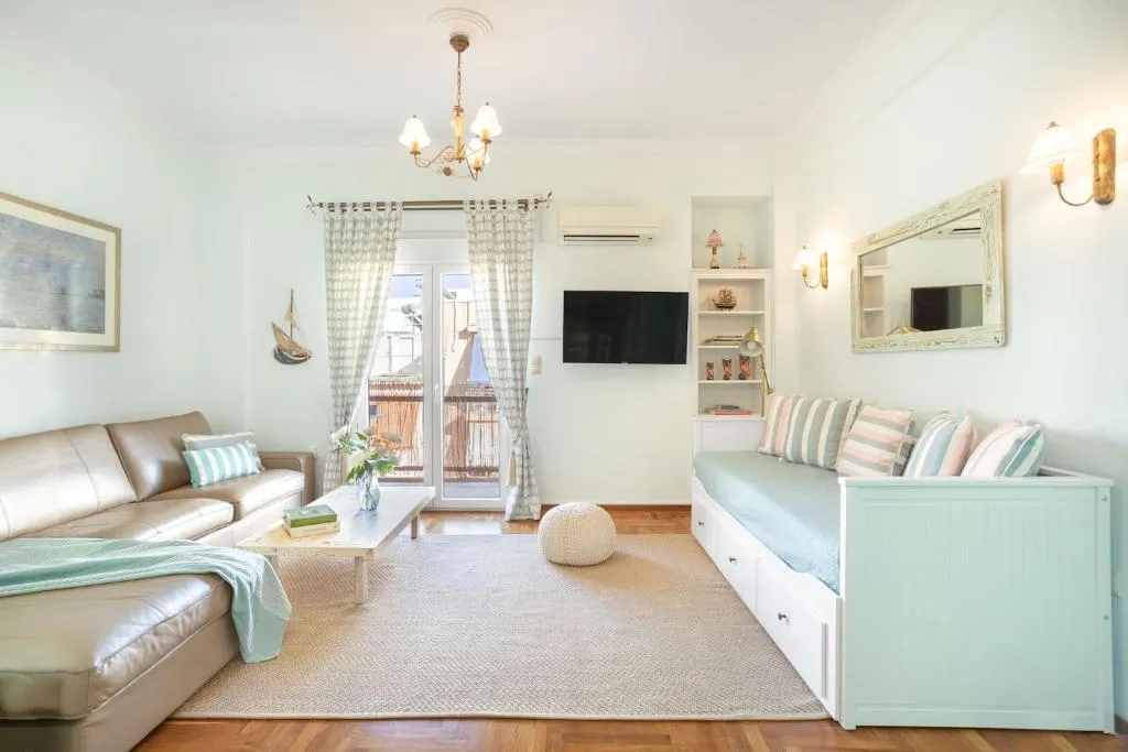 Image of Bright, Calming Retreat With a Balcony Near Metro!