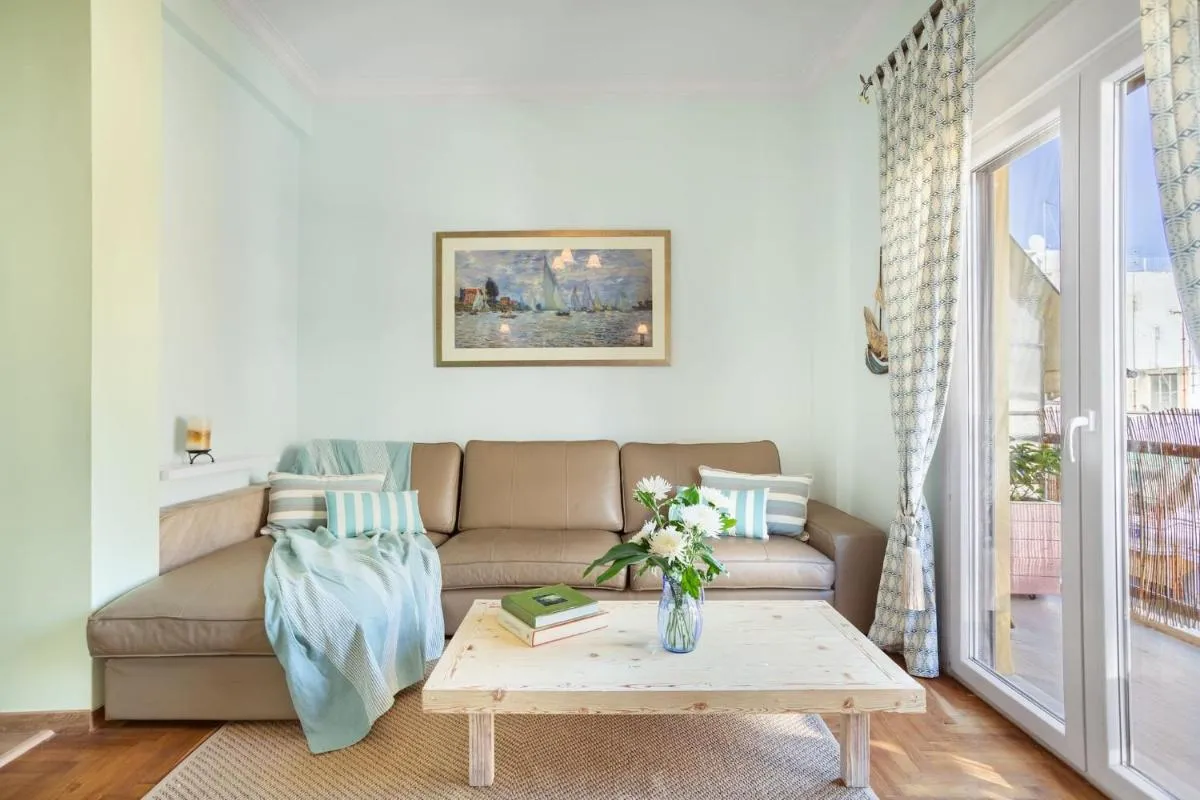 Image 6 of Bright, Calming Retreat With a Balcony Near Metro!