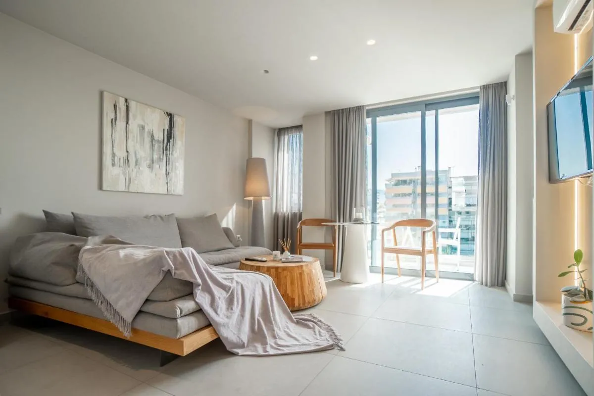 Image 6 of CW Athens Riviera Suite