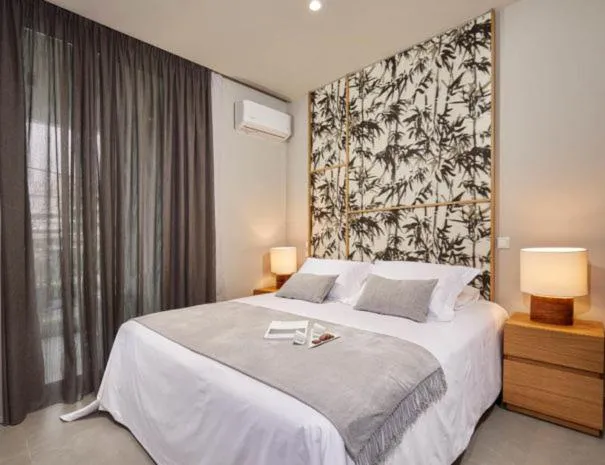 Image 2 of CW Athens Riviera Suite